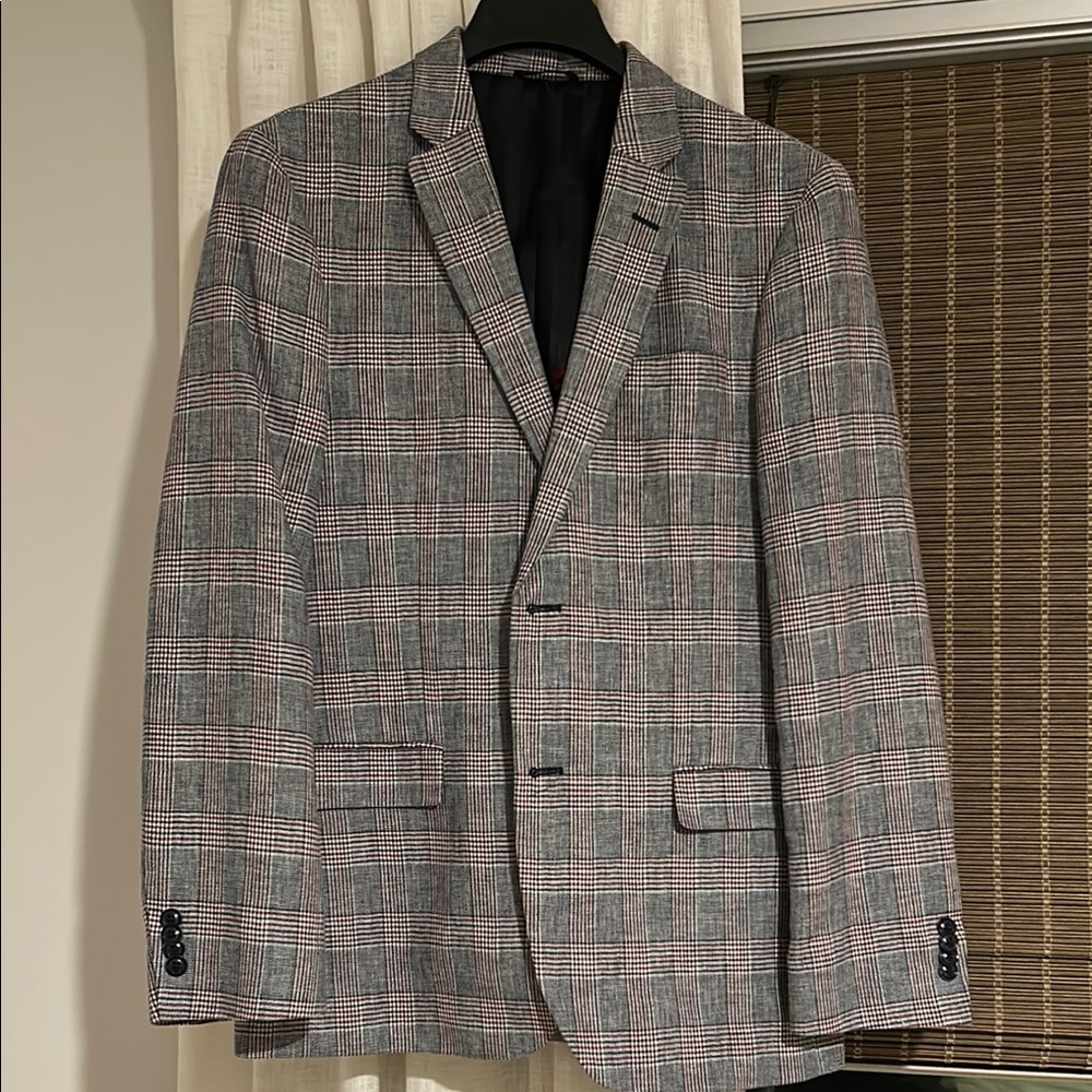 Gray Plaid Sport Coat with Notched Lapel
